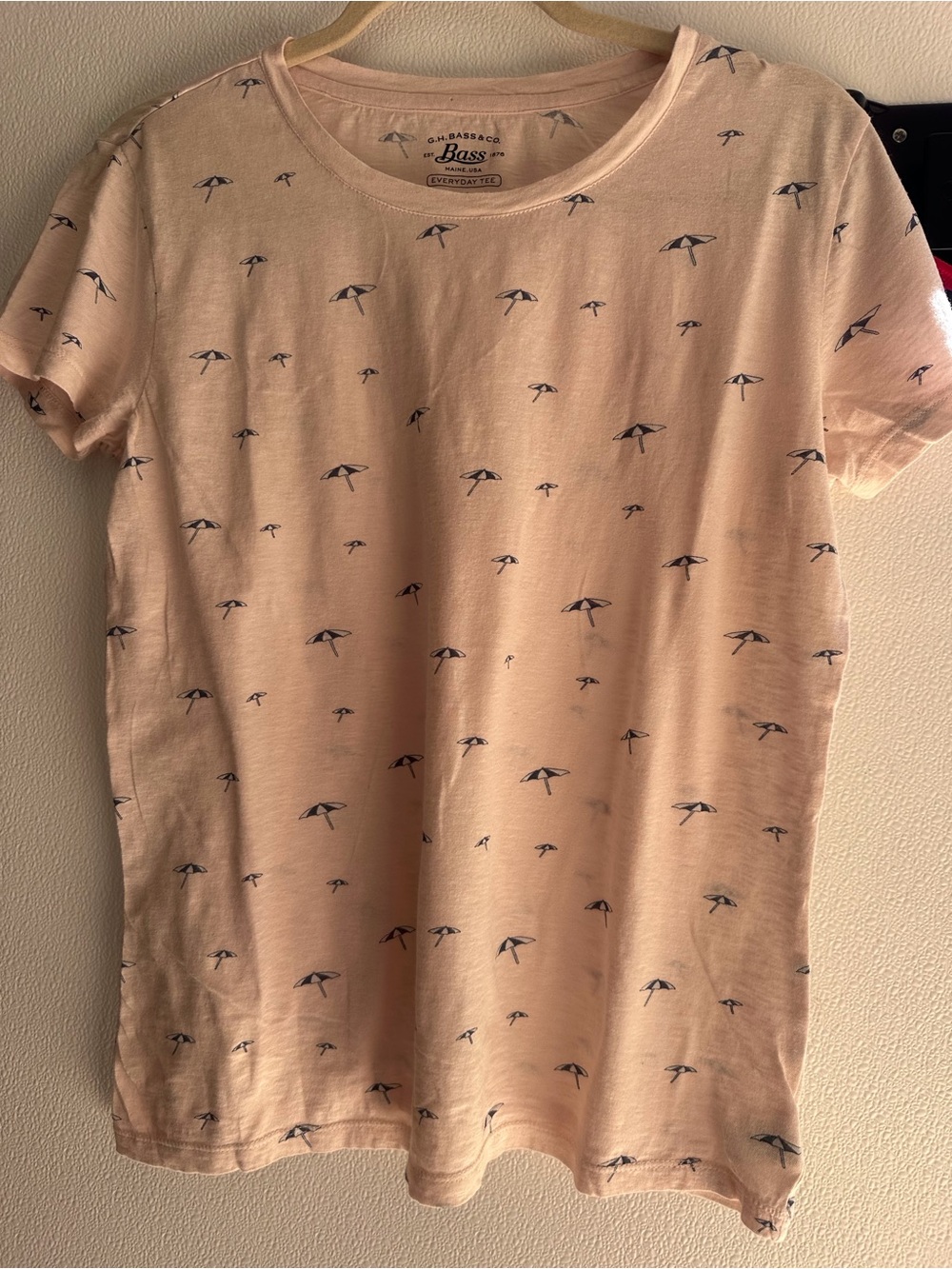 G.H. Bass & Co. Light Pink Tee with Navy Umbrella Motif